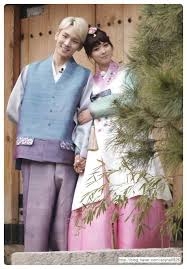 Key And Arisa Wgm I Know That Many Shawols Tend To Not To Like Seeing Their Oppas With Other Female Idols We Got Married Couples We Get Married Korean Wedding