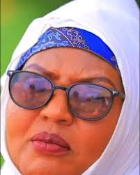 Umubyeyi wa Chriss Eazy yitabye Imana mu gitondo cyo kuri uyu wa 13 Kamena  2025. Ni inkuru uyu muhanzi yatangaje abinyujije ku rubuga rwe rwa  Instagram mu mashusho yasangije abamukurikira ari kumwe na ...