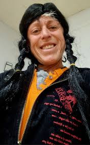 What a great time we had at class last night. We had lots of fun and  everyone's Halloween costumes were fantastic. The main dance taught last  night was A LIFE I CAN