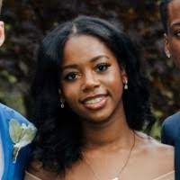 100+ perfiles de «Janaya»