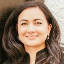 سومین سال دوری از مکاتب و انبوهی از غبار بر کتابهایی که مدت ها ورق نخورده… 