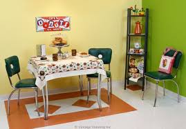 Decorating an apartment or any small space is exciting and doesn't have to be hard. A Cozy 1950s Inspired Dinette Setup