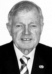 EAST FREM ANTLE FO O TB ALL C LU B