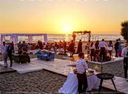 Quando i matrimoni in spiaggia sono religiosi, in genere si tratta di. Matrimonio In Spiaggia A Settembre Perche No Lemienozze It