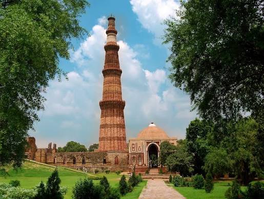 Qutub Minar Delhi: Most Popular Monument in Delhi