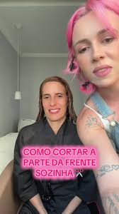 Como Cortar a Parte da Frente do Cabelo Sozinha