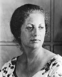 تحية إلى المقاوم، ١٩٦٨، محمود حماد Hommage au resistant, Mahmoud Hammad,  1968 130cm x 65cm #mahmoudhammadart #mahmoudhammad #محمود_حماد #palestine