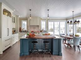 With a variety of finishes and colors offered, you can always have an opportunity to try any look you wish to achieve. 50 Luxury Beadboard Ceiling Ideas For Your Home