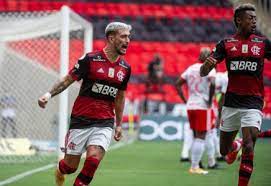 Falta cometida por edenilson (internacional). Globo Bate Novo Recorde De Audiencia Com Decisao Entre Flamengo E Inter Lance