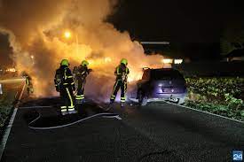 De tent gaat open om 13.00 uur, aanvang van het optreden is 14.00 uur. Autobrand Houtsberg Nederweert Eind Nederweert24