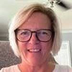 Tanya Hooker's Instagram, Twitter & Facebook