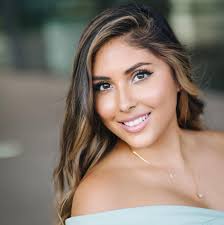 She was born into one of the most famous show business families in all of mexico. Stephanie Salas Realtor Home Facebook