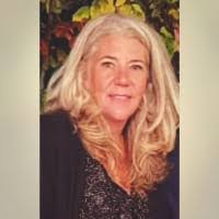 Kim Keener's Instagram, Twitter & Facebook