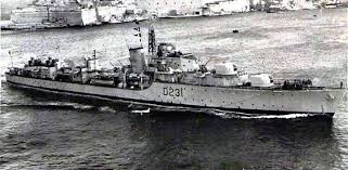 Hms Vigo D31 Destroyer Entering The Grand Harbour Malta Vintage Photo Grands Royal Navy Vigo
