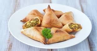 Retrouvez Tous Les Diaporamas De A A Z 15 Samossas Aperitifs Bien Dores A Croquer Sur Cuisine Az Toutes Les Meille Samoussa Recettes De Cuisine Alimentation