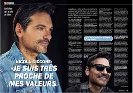 J'veux pas mourir avant d'être mort À part si je meurs contre ton corps  Bien sûr, ce ne serait pas une vraie mort Car mon désir vivrait encore Et  même, enfouis 6