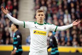 Thorgan hazard plays the position midfield, is 28 years old and 174cm tall, weights 70kg. Thorgan Hazard Wird Dortmunds Rekordtransfer Sport Orf At