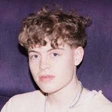 Royce Pearson's Instagram, Twitter & Facebook