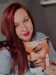 Explore the Exciting Winter Catalog by Mary Kay