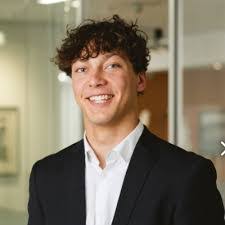 Casey Fraser's Instagram, Twitter & Facebook