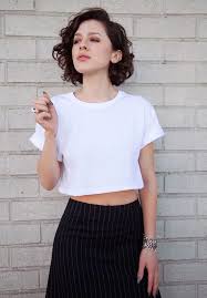 Celles qui opteront pour ce genre de coupe de cheveux la porteront voir plus d'épingles sur coupes de cheveux longs ondulés, coupes de. Coiffure Cheveux Frises Mi Long Femme