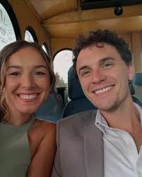 Meet Dr. Davis! Malcolm is one of our incredible second year residents.  He's all about staying active. Whether he's hitting the gym or playing  basketball, he brings energy and enthusiasm to every