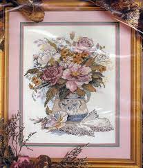 This free valentine cross stitch pattern and matching floss thread holders are a handy cute addition to your stash. Candamar Designs Something Special Counted Cross Stitch Kit Floral Vase 50626 Candamardesigns Cross Stitch Counted Cross Stitch Kits Cross Stitch Kits