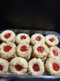 Beli aneka macam kue basah terdekat & berkualitas harga murah 2022 terbaru di tokopedia! Macam Macam Kue Kering Makanan Minuman Kue Kue Di Carousell