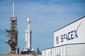 Spacex To Lay Off 10 Percent Of Its Workforce Https Is Gd 8qbuyg Technologynews Technews Technologies Chinagad Spacex Falcon Heavy Spacex Falcon Heavy