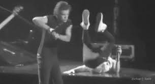 Irreplaceable (yeah), crazy (crazy) chorus: woo i don't know how else to sum it up. Gif One Direction Smut Animated Gif On Gifer