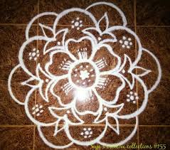 Pin By Swathe Sri On Rangoli Kolam Designs Rangoli Patterns Flower Drawing Though rangoli can be practised with pencil, sketch pen chalk piece etc traditional rangoli is a class by itself. kolam designs rangoli patterns flower