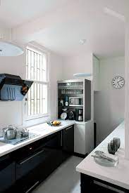 Dans la cuisine, cette bichromie offre de la perspective et du caractère à votre décoration d'intérieur. Cuisine Noire Des Photos Deco Pour S Inspirer Cote Maison