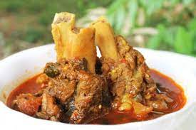 Saat hujan, dan angin kencang, biasanya bakso menjadi primadona makanan disaat hujan nih. 10 Makanan Ini Paling Cocok Dinikmati Saat Hujan Ada Favoritmu