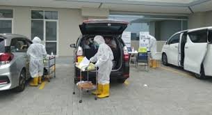 Keren Rumah Sakit Ini Sediakan Layanan Rapid Test Secara Drive Thru