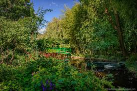 Monet S Gardens Giverny A Day Trip From Paris Monet Garden Giverny Monet Pretty Gardens