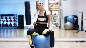 Ana mena a participé à a un passo dalla luna (single), una volta ancora (single), viaje, index. Ana Mena Necesito El Deporte Para Estar A Tope Fisica Y Mentalmente