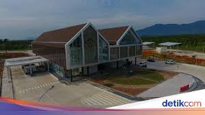 Rm 268,899 (lot tengah) rm 348,899 (lot tepi) specifikasi: Begini Megahnya Pos Perbatasan Nanga Badau Yang Diresmikan Jokowi
