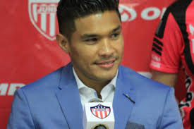 Teo Gutiérrez desea feliz día de la mujer y le preguntan si es para la de  Ovelar