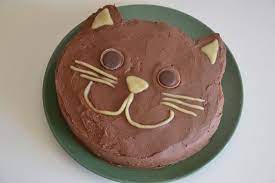 Wenn du einen leckeren, saftigen kuchen für mama gebacken hast, wäre es schade, wenn dieser unterwegs austrocknen würde. Herzekleid Katzengeburtstag Kindergeburtstag Kuchen Katze Katzen Kuchen Katzenkuchen