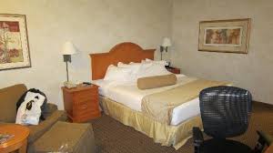 If you would rather start a new search, please click here or please change your this best western hotel features a cocktail lounge, exercise facility, outdoor heated swimming pool and meeting space to accommodate up to 30 people. Room 209 Picture Of Best Western Plus Carriage Inn Los Angeles Tripadvisor