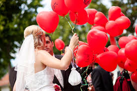 Helium und ballongas zu aktionen wie: Helium Ballons Fur Die Hochzeit Dies Solltet Ihr Beachten