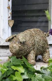 Dekorative Tierfiguren Aus Heu Tierfiguren Heu Heu Und Stroh