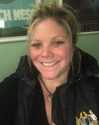 15| Elaine Howley, marathon swimmer, writer, and artist: Finding her limits  at the intersection of hard work and joy — Pam Moore