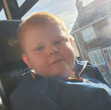 Forgive the missed start, misappropriation of the lyrics and chords, dodgy  vocals….still trying to fly the AWP flag high at my local Acoustic Jam  Night in Staffordshire. Had it all worked out,