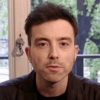 In italia al box office amore che vieni, amore che vai ha incassato nelle prime 3 settimane di programmazione 88,8 mila euro e 51,7 al festival di roma per l'altro cinema tratto dal romanzo di fabrizio de andré un destino ridicolo, amore che vieni amore che vai è stato presentato al festival. Diodato Tutti Gli Accordi 100 Corretti