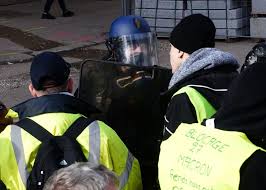 Les gilets jaunes vont à nouveau marcher dans paris, samedi 21 décembre 2019, pour leur acte 58. Gilets Jaunes A Paris Des Sites Officiels Fermes Pour Les Journees Du Patrimoine Actu Paris