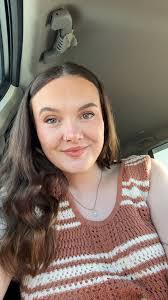 Lindsay Conant's Instagram, Twitter & Facebook