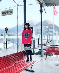128 Mentions J Aime 28 Commentaires The Madame Wife Themadamewife Sur Instagram La Photo Normale 1 Marcher Sur Un Banc Normal 2 San In 2020 Fashion