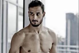 7 sene boyunca mücadele ettiği takımında 2005 yılında ayrılarak mvv. Tottenham S Nacer Chadli Poses Naked For Cosmopolitan Magazine Bleacher Report Latest News Videos And Highlights