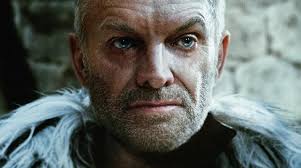 Recently, sting, the english singer of the police who had already made an appearance in dune by david lynch in 1984, expressed his enthusiasm for his participation in the film on twitter, stating the round table will never be the same.it seems that the saxons are on the side of lancelot, who took power, since he hired them as mercenaries as alexandre. Hw3uxfsomoor3m